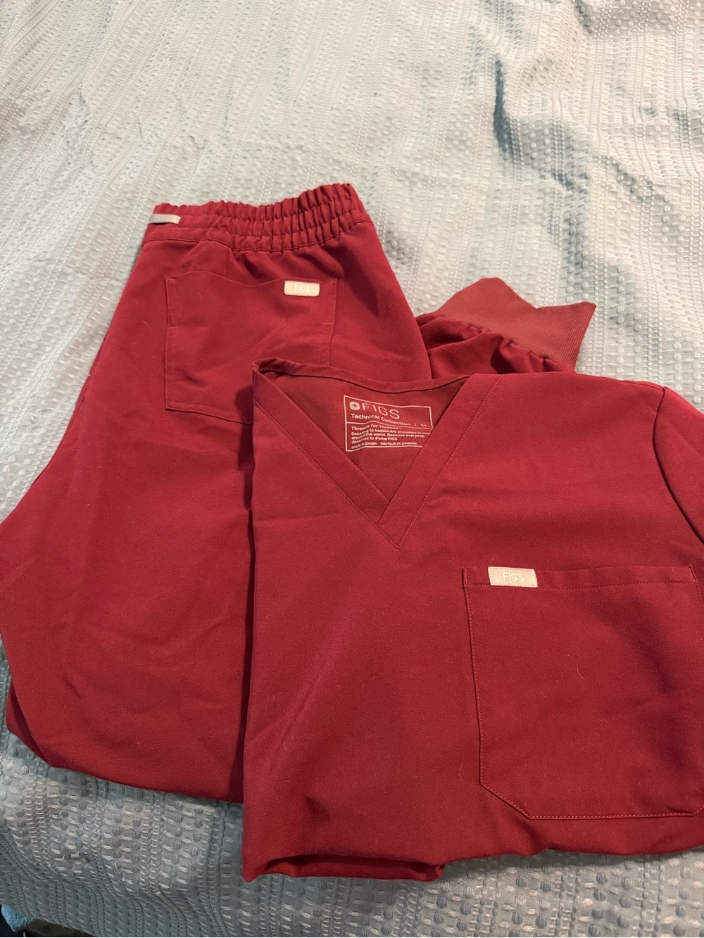 Figs Women's Scrub Set in Burgundy Medium Top/Large Petite Pants